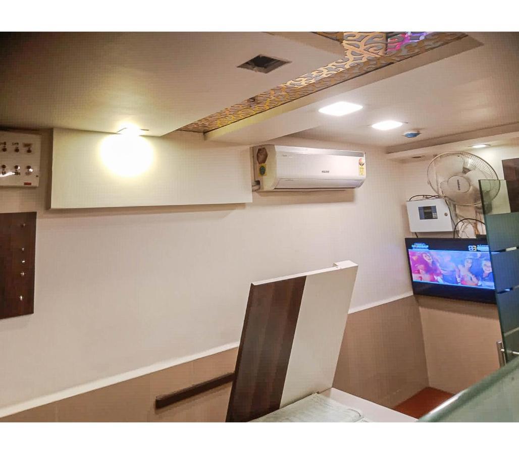 Gurukripa Nx Lodging By Wb Inn Thane Εξωτερικό φωτογραφία